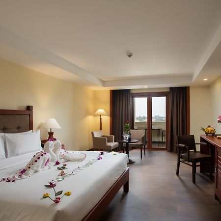 Hotel De La Renaissance Siem Reap Eksteriør billede